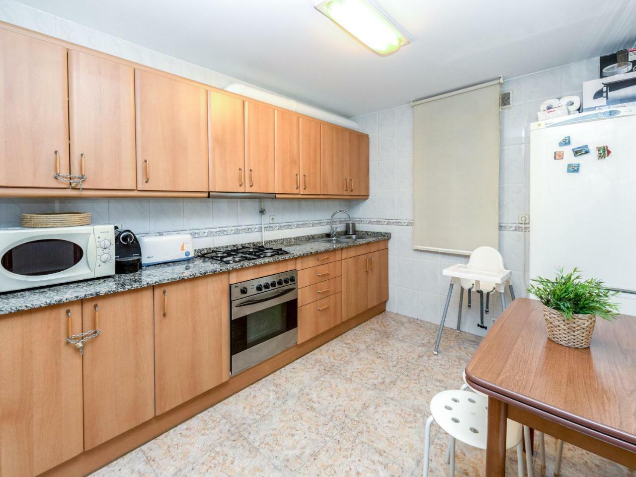 Apartment Camp Nou- Travessera De Les Corts By Interhome Barcelona Exteriör bild