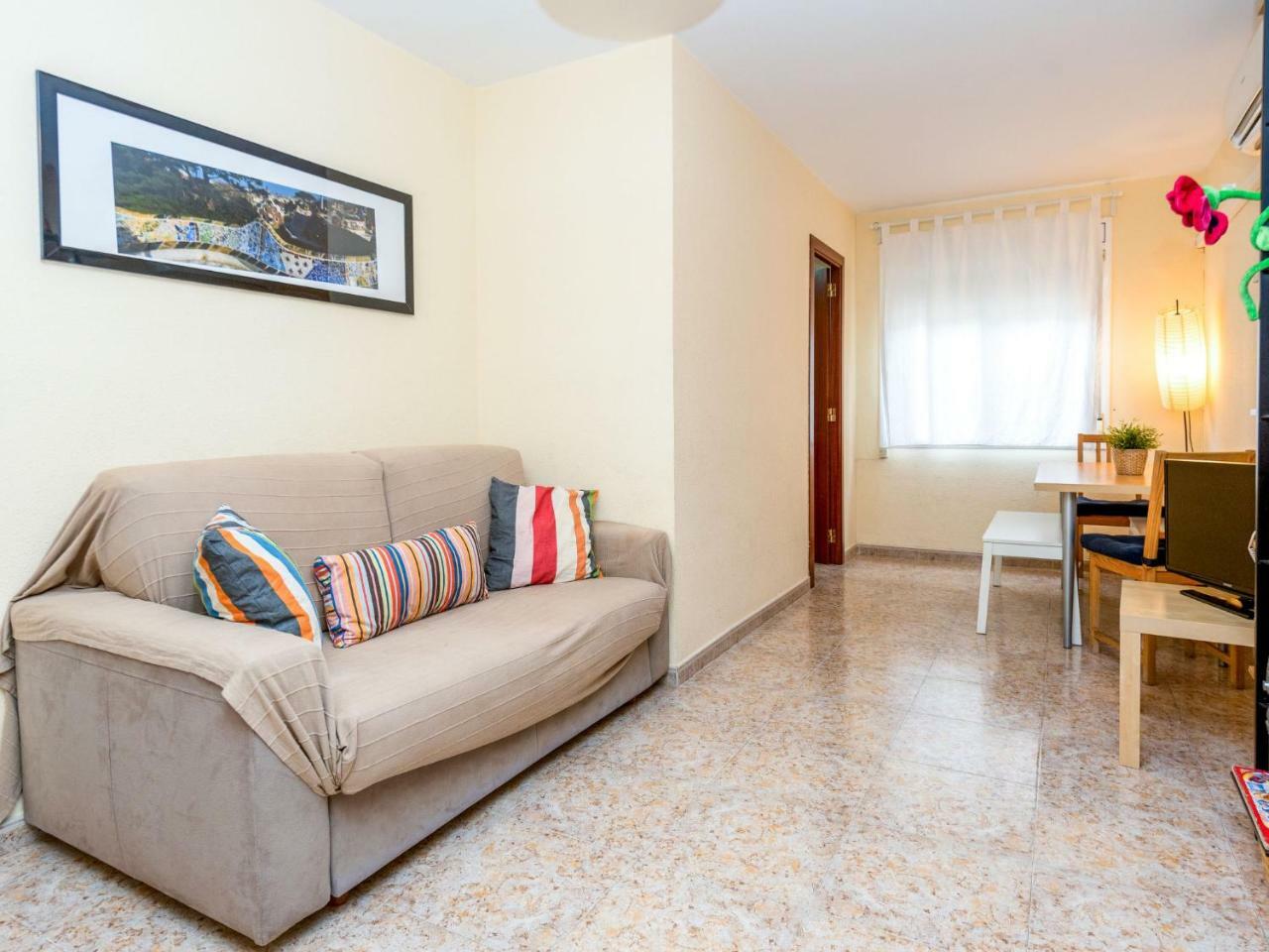 Apartment Camp Nou- Travessera De Les Corts By Interhome Barcelona Exteriör bild